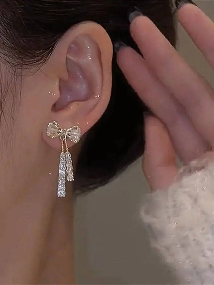Gold Color Shiny Bow Stud Earrings For Women Fashion Exquisite Dainty Rhinestone Bow Dangle Earrings Jewelry Friends Gift